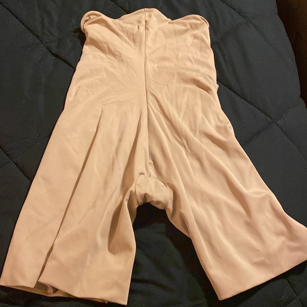 Shapewear by Assets - Picture 2 of 4